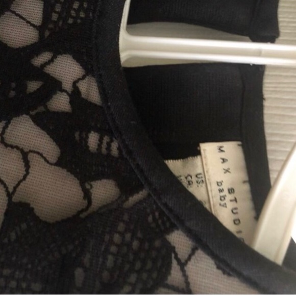 *** 2 outfits *** Girls Max Studio 2pc Outfit & White Eyelet Dress - Picture 2 of 9